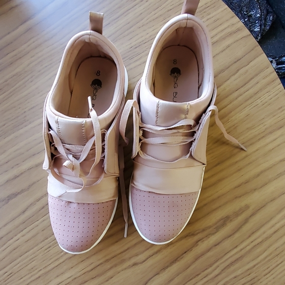 Shoes- EUC - Picture 3 of 6